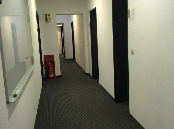 By Geronimo Hostel *